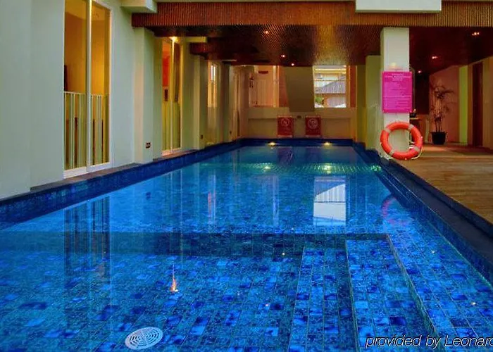Favehotel Square
