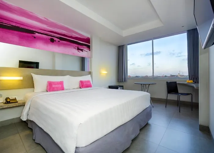 Favehotel Square 3*